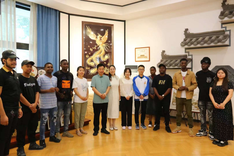 图片1 图片1